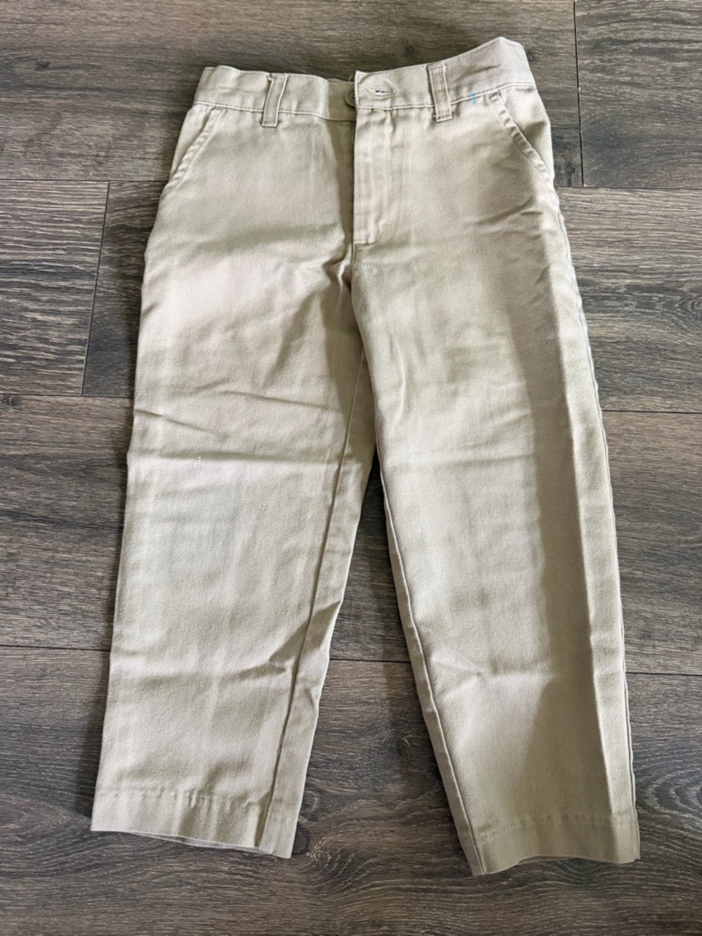 Size 5 kids Classic Straight Fit Khaki Pants